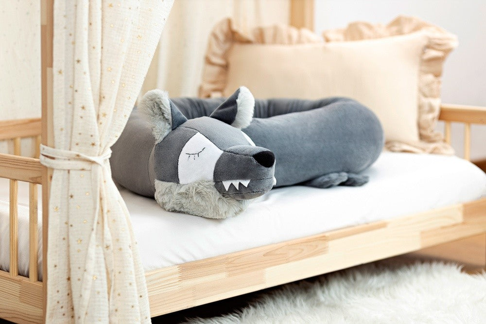 Luna Wolf Bumper Pillow – Grey with Faux Fur Accents