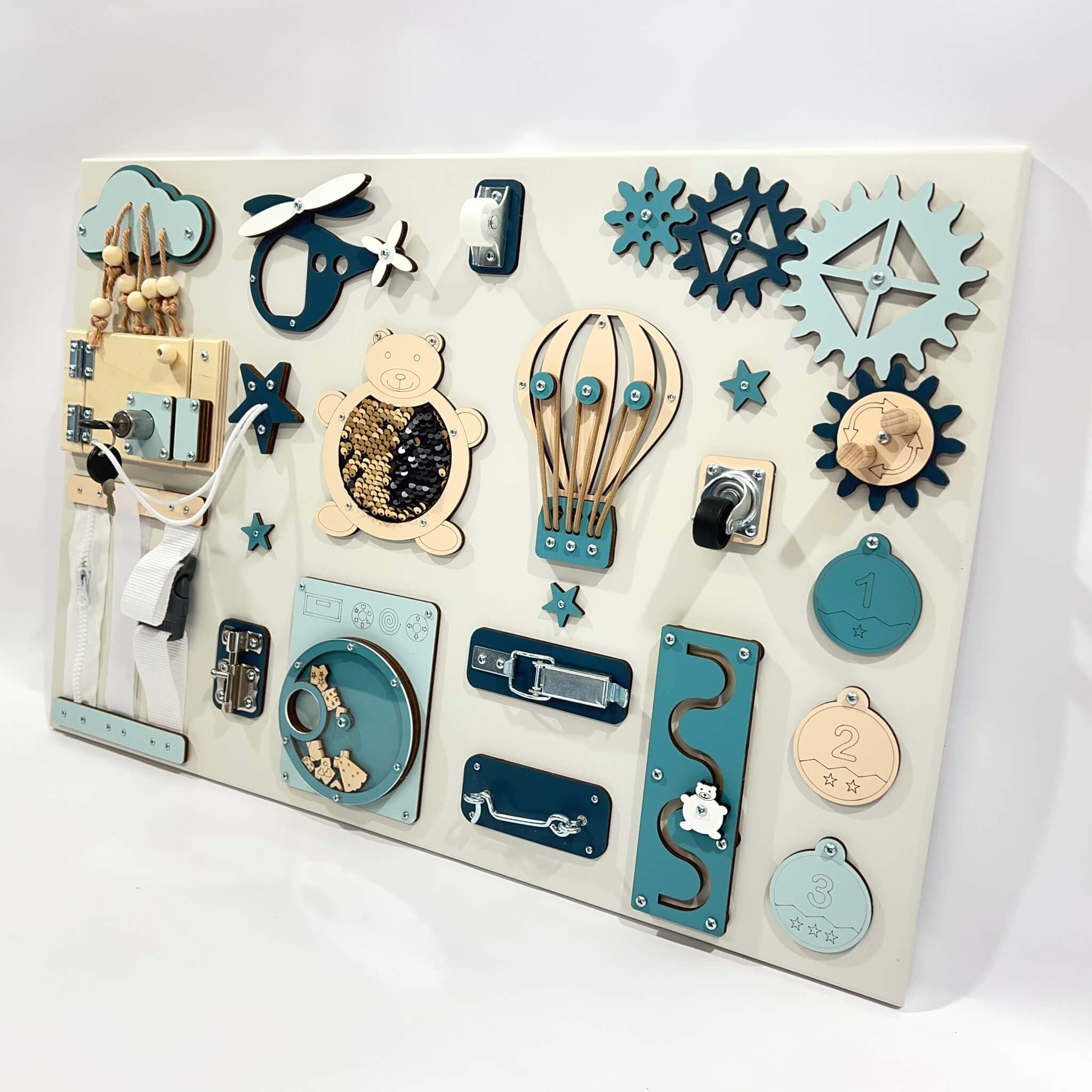 Medium Montessori busy board (40×60 cm)