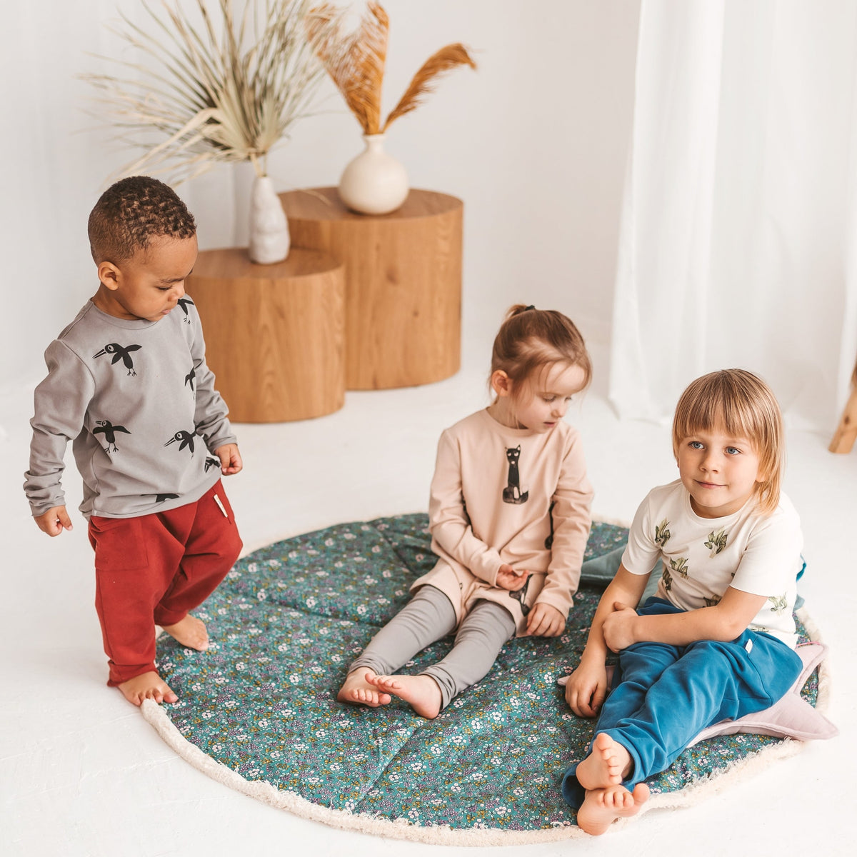 Kids Floor Mat with Cotton Fringe – Floral Green, 115 cm