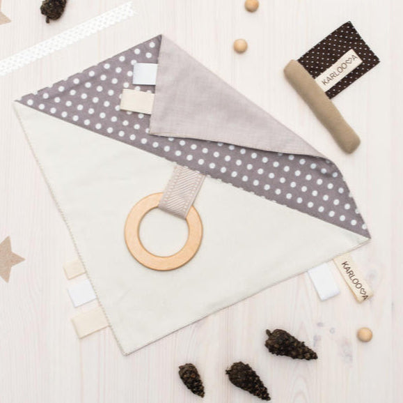 Gift Pack For Babies: Comfort blanket and a Flag