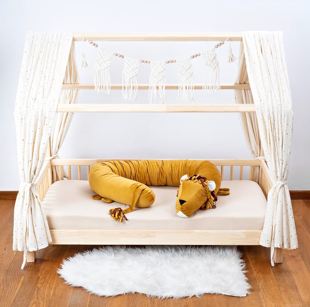Leo Lion Bumper Pillow – Mustard Velvet