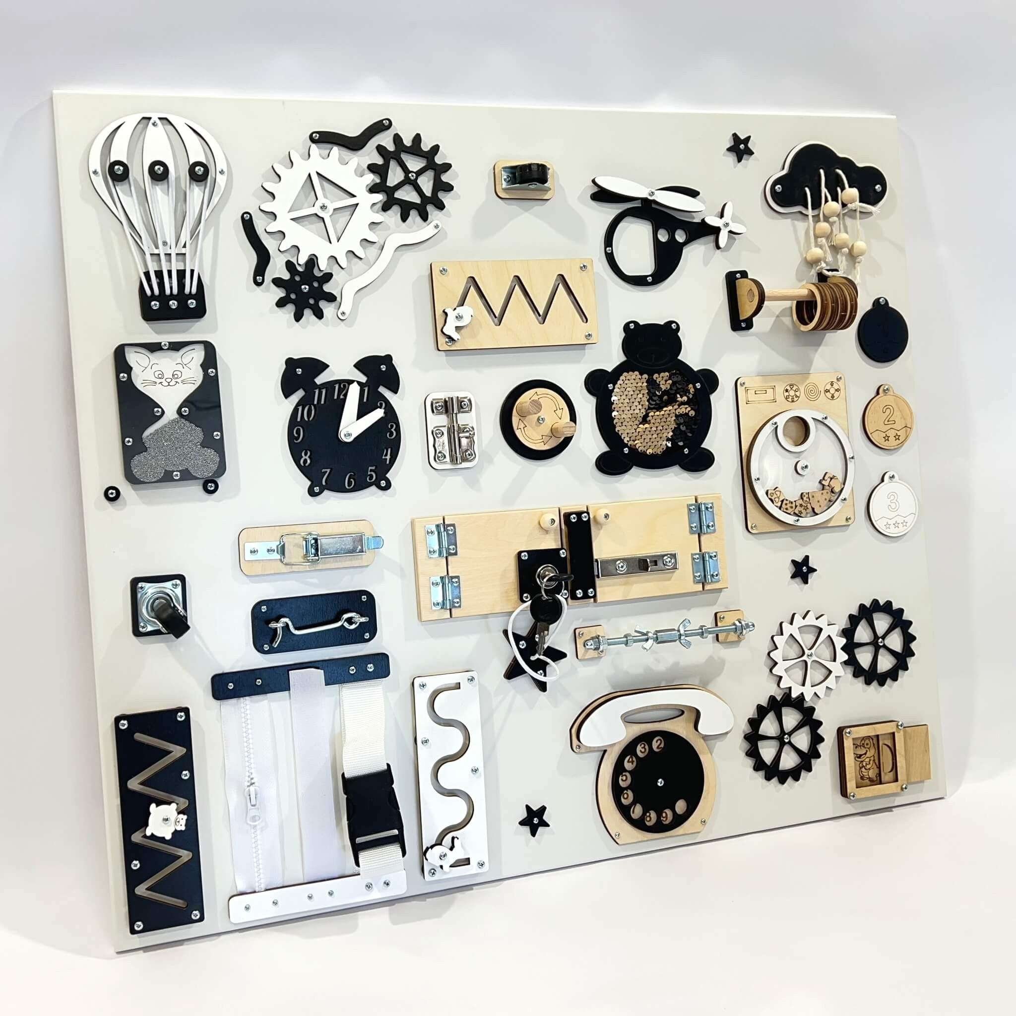 Large wall busy board (60×70 cm)